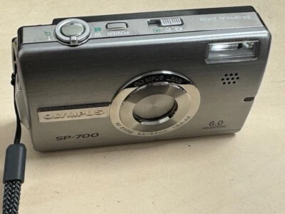 Olympus SP-700 Digital Camera + 256MB XD Card Compact Photography - Image 1 of 4