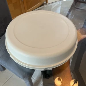 Vintage Tupperware mandelfarbenes Gemüse-/Tauchfach mit Deckel + kleinem Behälter - Bild 1 von 12