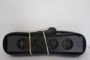 USM Haller schwarz Magnet-Steckdose Steckdosen-Leiste Mehrfachstecker Tisch 4er - Bild 1 von 2