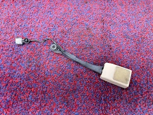 CADILLAC ATS 13-19 2.0L OEM FRONT LEFT DRIVER SEAT BELT RECEIVER BUCKLE 75K - Picture 1 of 4