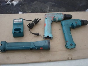 One Lot Makita 9.6v Cordless Drills & Charger Model 6095D W/Makita Flashlight - Picture 1 of 6