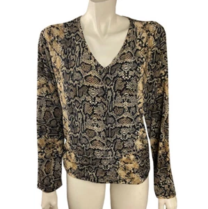 Womens Free Kisses Large Snakeskin Print Top V-Neck Ruched Sides L NWOT - Picture 1 of 5