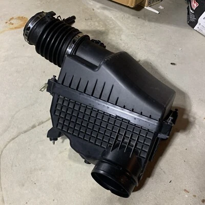 2017 ACURA RLX Engine Air Intake Cleaner Filter Box Assembly - Image 1 of 4