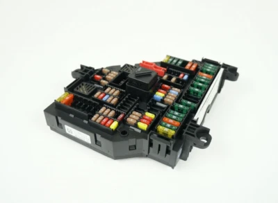 11-2013 bmw 535i 528i f10 maletero trasero distribución potencia relé caja de conexiones Foto 1 de 4