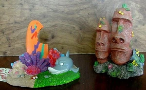 NWT Set of 2 Resin FISH TANK AQUARIUM Decorations Shark, Surfboard, Totems - Picture 1 of 3