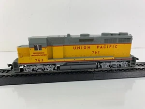 Kato 37-02D  GP35 UP Locomotive  #762 with DB, HO  scale - Picture 1 of 13