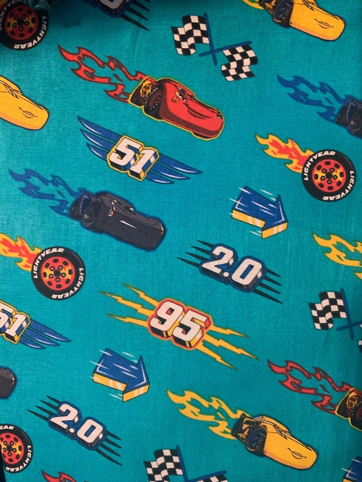 Tecido de algodão, carros, meia jarda, Lightning McQueen, Cruz Ramirez, desenho animado - Imagem 1 de 1