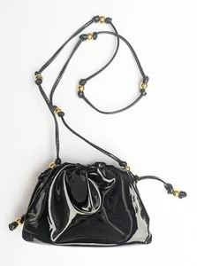 Schwarze Lackleder Umhängetasche kleine Tasche Beutel mit großen Goldperlen NEU - Bild 1 von 17