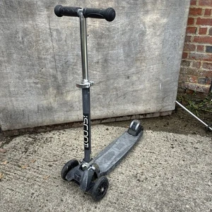 iSCOOT Pro -- kids Black 3 Wheel Foldable Scooter -- Good Condition - Picture 1 of 5