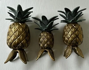 Vintage MCM Set of 3 Solid Brass Pineapple Candlestick Holders Statue Gold Green - Imagen 1 de 10