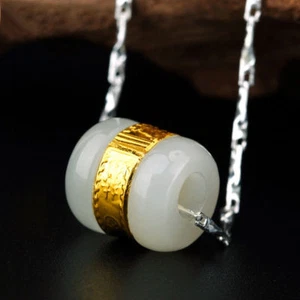 SUPERBE  PENDENTIF  EN  JADE  BLANC  ET OR JAUNE  24  CARATS -  AVEC  CORDON  - Imagen 1 de 6