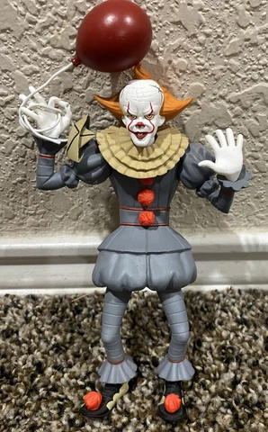 NECA Toony Terrors IT Movie 2017 PENNYWISE clown 6” Red Balloon Action Figure Cover