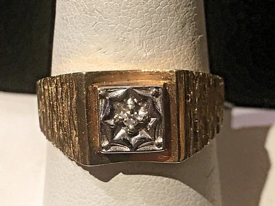 ANILLO SELLO HOMBRE ORO AMARILLO Y BLANCO DIAMANTE DISEÑO TRONCO ÁRBOL TALLA 10 Foto 1 de 4