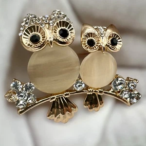 Broche BÚHO PÁJAROS Tono Dorado JOYERÍA ALFILER Estrás Perlado Botón en Rama - Imagen 1 de 15