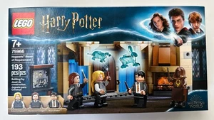 NEU LEGO Harry Potter: Hogwarts Raum der Anforderungen (75966) - Bild 1 von 6