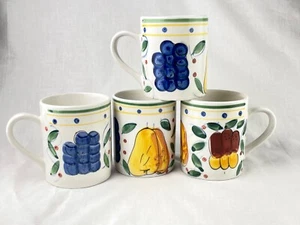 Taza de café de frutas Everyday Gibson 4" blanca con bayas uvas peras manzanas nuevo de lote antiguo - Imagen 1 de 11