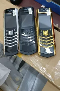 V10 Global Unlocked Luxury Quad Band Cellular Phone Dual Sim Mobile Cell Phone - Picture 1 of 8