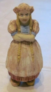 FIGURA DE MUJER HOLANDESA TALLADA DE COLECCIÓN - Imagen 1 de 10