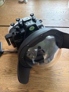 Fujifilm X-T4 Sea Frogs 40m/130ft Waterproof Underwater Housing Case - Picture 1 of 6