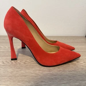 Marc Fisher Sussie Red Suede Leather Upper Pointed Toe Pumps Size 7 - Picture 1 of 13