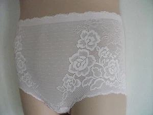 ex M & WHITE FLORAL EMBOSSED MAGIC KNICKERS SHAPEWEAR FULL BRIEFS 10 - Picture 1 of 1