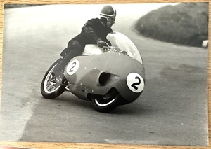 DICKIE DALE - MOTORCYCLE RACER - PHOTO - 1957 - Picture 1 of 2