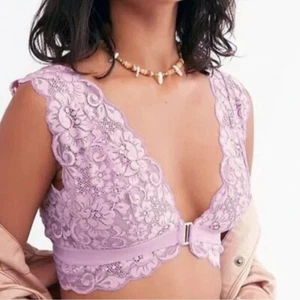 NUEVO CON ETIQUETAS $58 Free People X HAH Got Ur Sujetador Espalda Grande Encaje Inalámbrico Transparente Violeta - Imagen 1 de 19