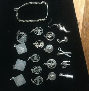 18 Silber Anhänger .Verschieden.. Von ca 1 bis 2 cm. Armband - Bild 1 von 11
