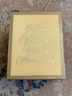 Caja de música de movimiento musical suizo Reuge de colección "El vals de aniversario" Foto 1 de 4