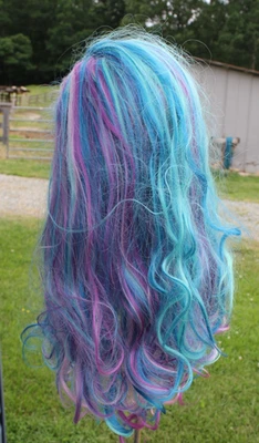 26"+ Largo Pelo Ondulado Colorido Púrpura Azul Hermosa NUEVA Peluca Disfraz Juegos con disfraces Foto 1 de 4