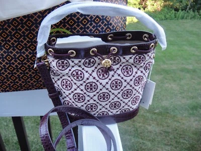 NOVA Bolsa Balde Tory BurchT Monograma Claret Chenille. RET $548.00.100% AUTÊNTICA - Imagem 1 de 4