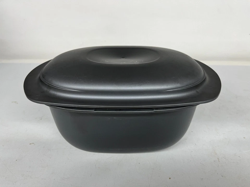 tupperware cocotte ultra pro ovale 3.5 litre comme neuve - Photo 1/4