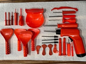 Sierra eléctrica/manual Pumpkin Masters 28 piezas. Kit Tallado (Incluye Pilas) - Imagen 1 de 6