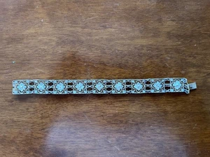 Bracciale in argento 800 dorato anni '20-'30 finemente lavorato. - Foto 1 di 7
