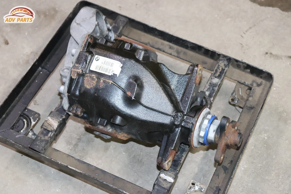 2014 - 2018 BMW 328d F30 REAR DIFFERENTIAL AXLE CARRIER OEM - Image 1 of 4