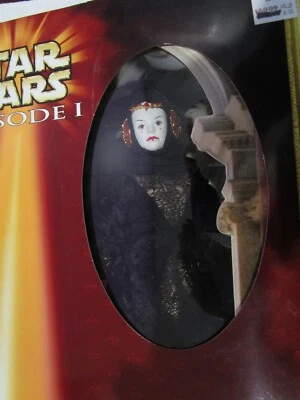 1999 Portrait Edition 12-inch Queen Amidala in Black Travel Gown (Star Wars) Foto 1 de 4