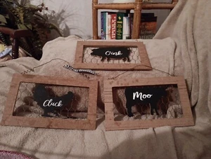 3 Vtge Wood & Chicken Wire Art Farm Animals Hanging Decor: Moo*Oink*Cluck - Picture 1 of 5