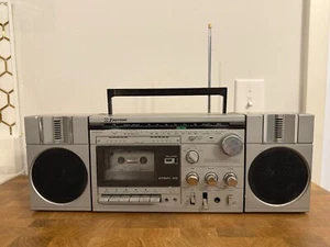 Vintage Emerson AM/FM Cassette Boombox MM815B - See Video! - Afbeelding 1 van 8