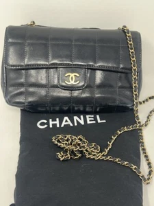 CHANEL CAMELIA SCHULTERTASCHE (LP9022210) - Bild 1 von 5