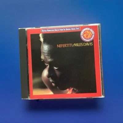MILES DAVIS : Nefertiti : 1990 Columbia Jazz Masters CD - Like New Condition Foto 1 de 3