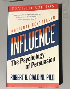 Influence: The Psychology of Persuasion, Revised Edition Paperback Book - Foto 1 di 2