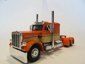 DCP FIRST GEAR 1/64 SCALE 359 PETERBILT SMALL BUNK, ORANGE & CREAM - Picture 1 of 5