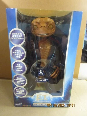 E.T.  20 ANIVERSARIO REAL FRIEND E.T.  Figura Usada! Toys R Us 2002 exclusivo Foto 1 de 4