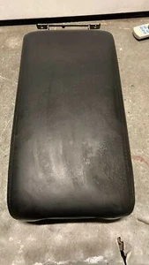 98-05 LEXUS GS300 GS400 GS430 CENTER CONSOLE ARM RESTER LID BLACK LEATHER - Picture 1 of 1