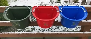 Plastic hook over manger bucket with Handle for horses, ponies, alpacas, equine - Picture 1 of 3