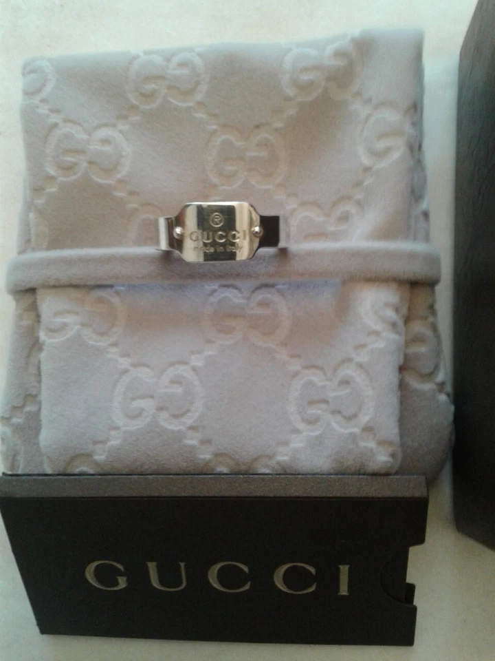 Anello Gucci in argento  - Immagine 1 di 1