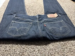 LEVI'S 501 STRAIGHT BUTTON FLY MEN'S JEANS SIZE 32X34 - Picture 1 of 4