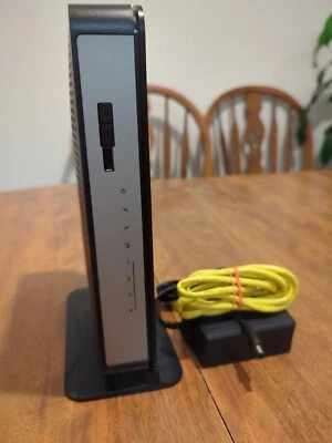 NETGEAR N450 CG3000Dv2 DOCSIS 3.0 CABLE MODEM WIFI ROUTER  - Image 1 of 3