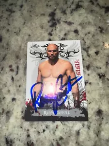 Randy Couture b signed 2010 Leaf MMA UFC champion card - Picture 1 of 2