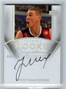 Jonas Valanciunas 11/12 exquisite auto rookie #79 serial #42/199 - Picture 1 of 2